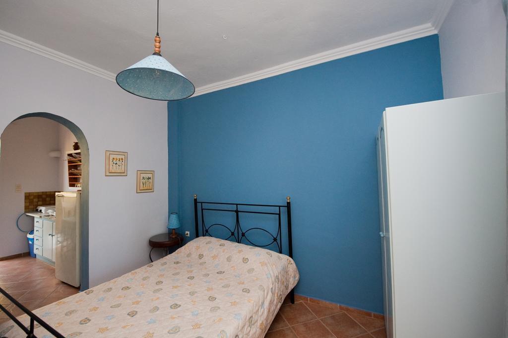 Zorbas Apartments Volissos Zimmer foto